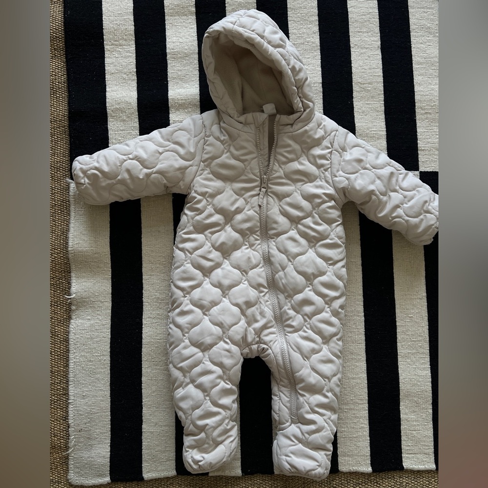 HM bunting one piece